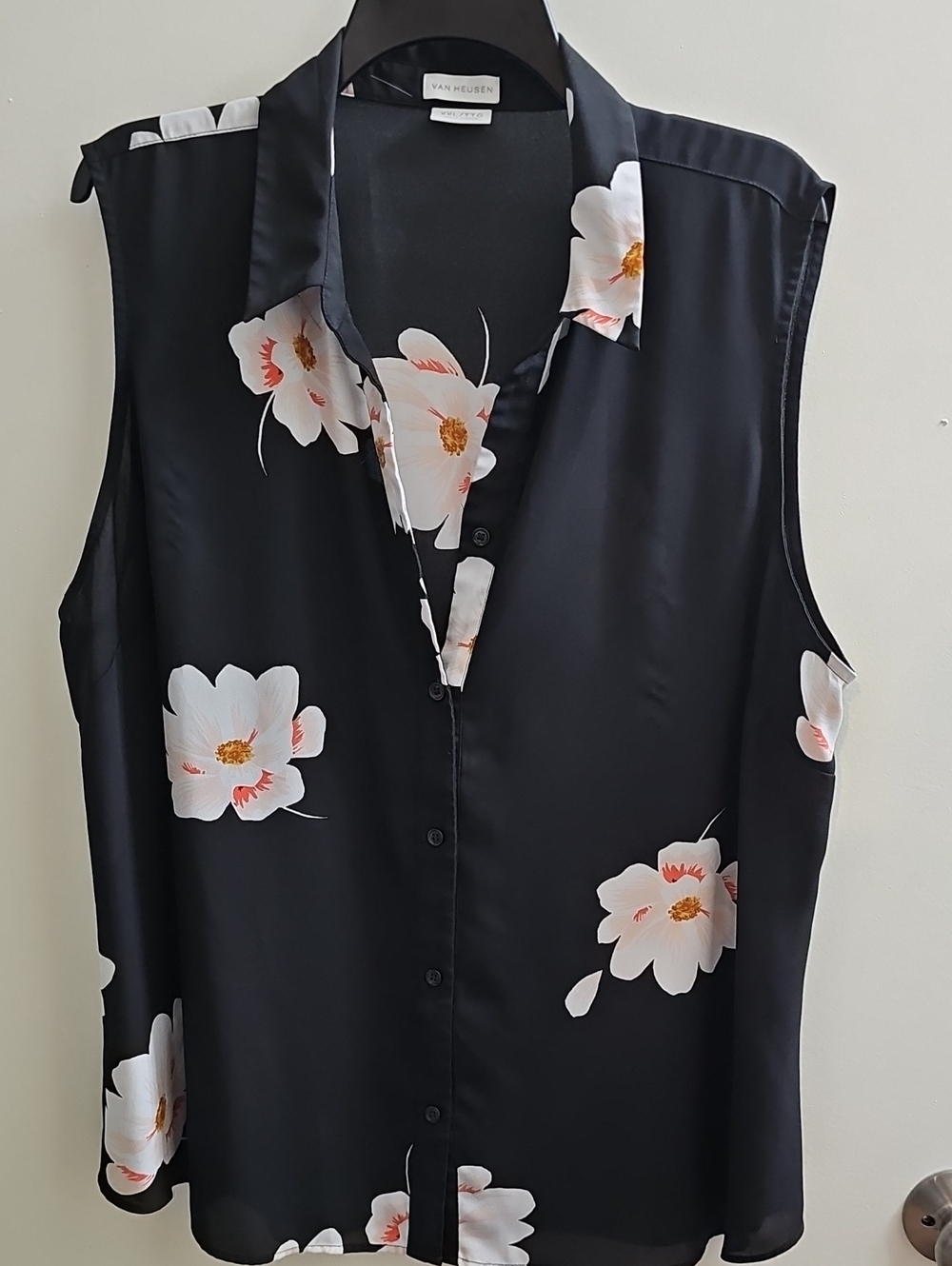 Van Heusen Black Sleeveless Button-Down Top with White Floral Print